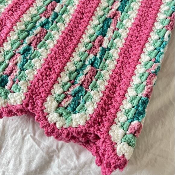 Handmade Crochet Granny Baby Blanket Afghan Knit Scalloped Edge Throw - Picture 7 of 10